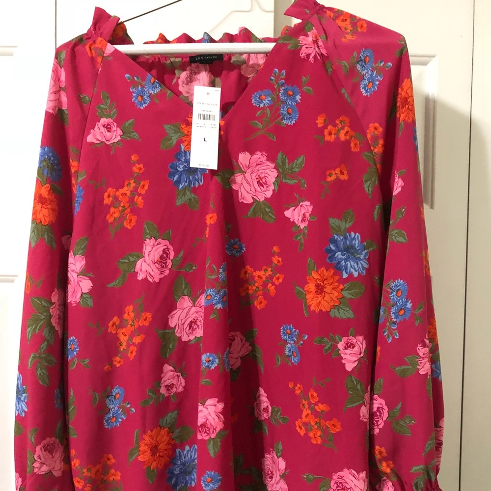 Floral top - brand new